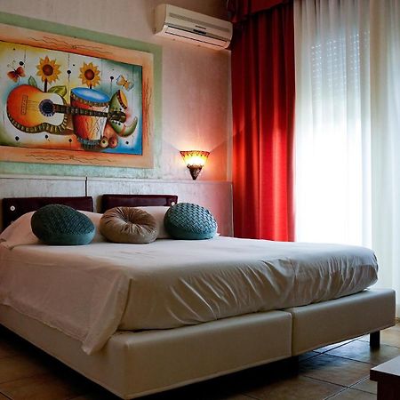 Florivana Boutique Hotel Ristorante سان بيترو في كاريانو المظهر الخارجي الصورة